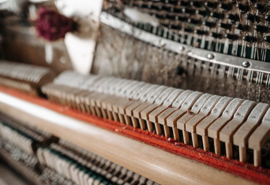 Hamerkoppen van een piano