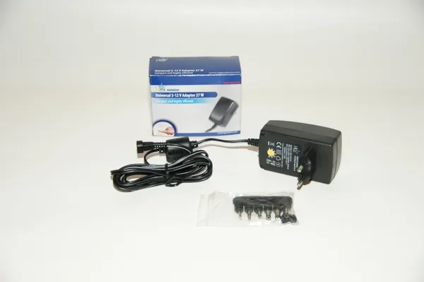 Adaptor AC/DC universeel 2250 mA 3/4.5/6/7.5/9/12 volt