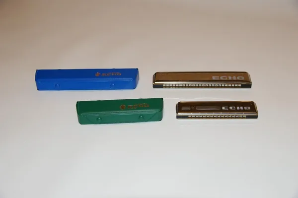 Mondharmonica Hohner Echo 48 tonig tremelo houten kam in C